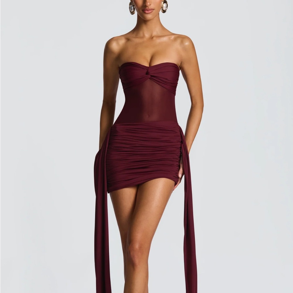 Elegant Strapless Burgundy Dress